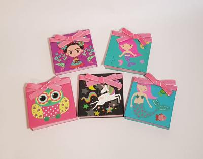 ANOTADOR TAPA DURA 8CM X 8CM - 95 HOJAS RAYADAS